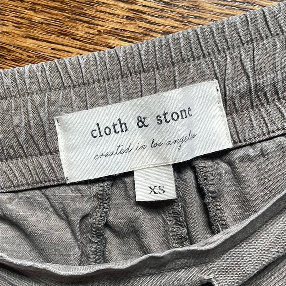 Cloth & Stone Tan Cropped Pants with Elastic Waistband - Picture 3 of 6